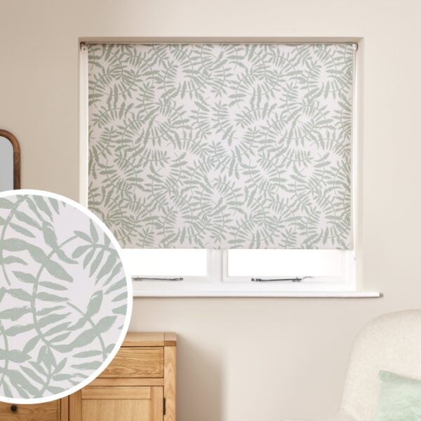 Argos Home Leaf Print Blackout Green Roller Blind - 90cm
