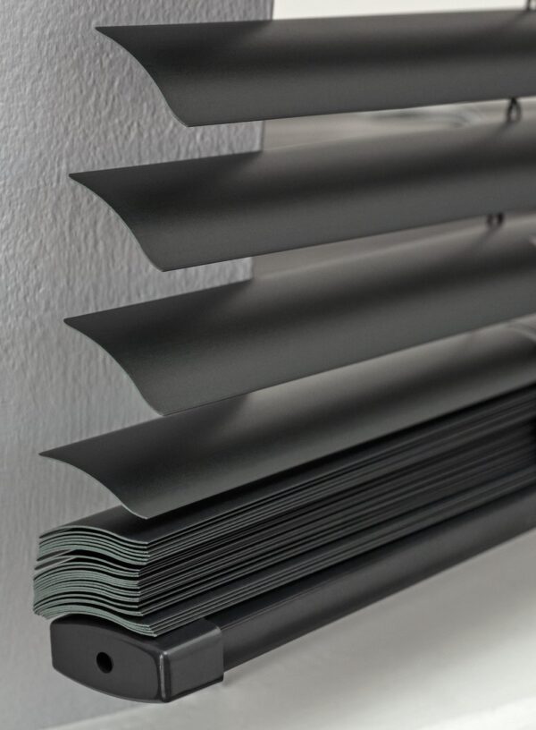 Argos Home Plastic Jet Black Venetian Blind - 90cm