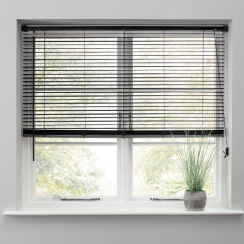 Argos Home Plastic Jet Black Venetian Blind - 90cm