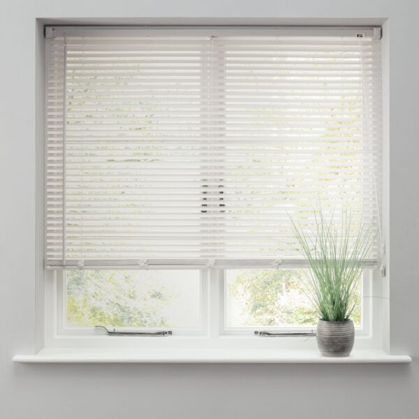 Argos Home Plastic White Venetian Blind - 60cm
